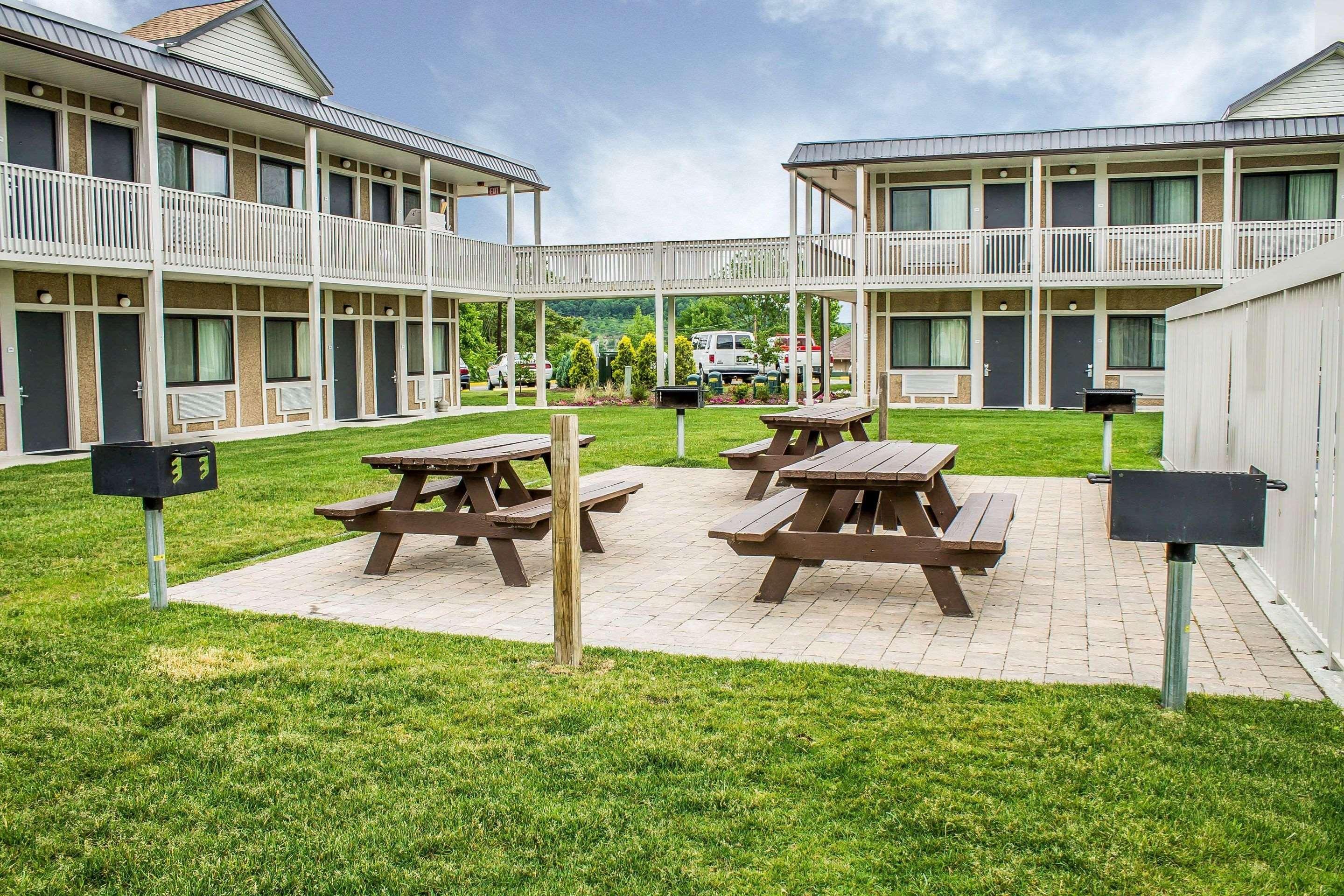 קיימברידג' Quality Inn מראה חיצוני תמונה